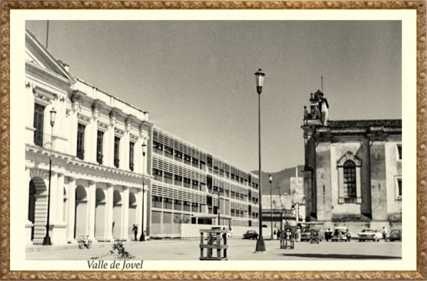 Presidencia Municipal, la Catedral y la la Escuela Técnica Industrial y Comercial (ETIC) #28