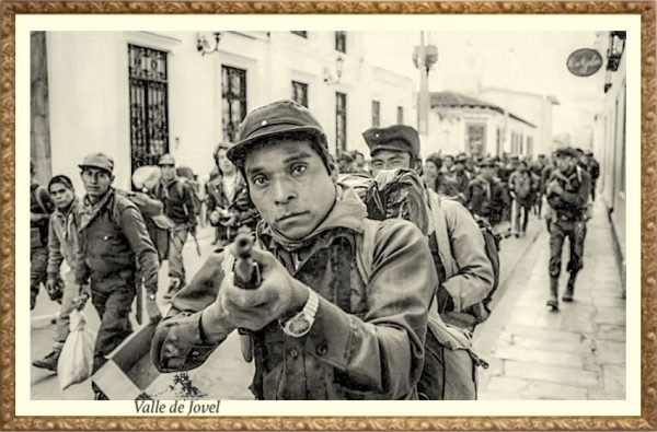 Entrada del EZLN al Valle de Jovel en 1994.